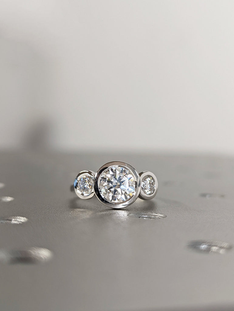 Moissanite Bezel Set Ring / Colorless Round Moissanite Ring / Three Stone Wedding Ring / Colorless Moissanite Engagement Ring