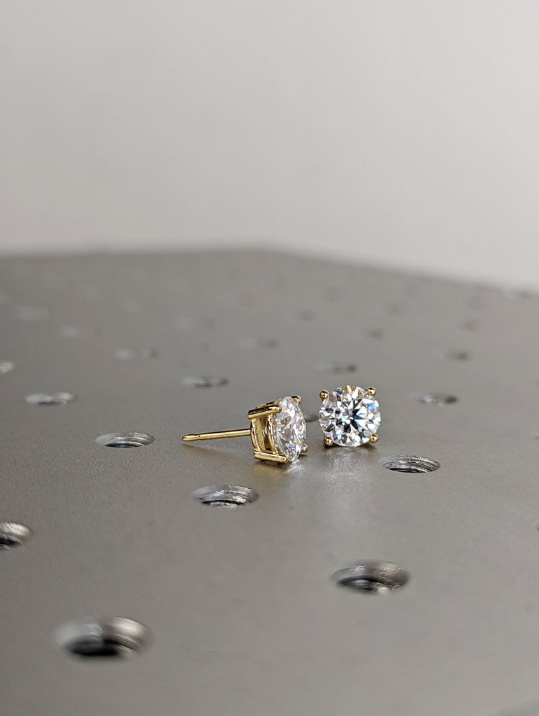 1 Carat Moissanite Diamond 4 Claws Stud Earrings, Round Moissanite Earrings, wedding anniversary stud earrings, everyday earrings