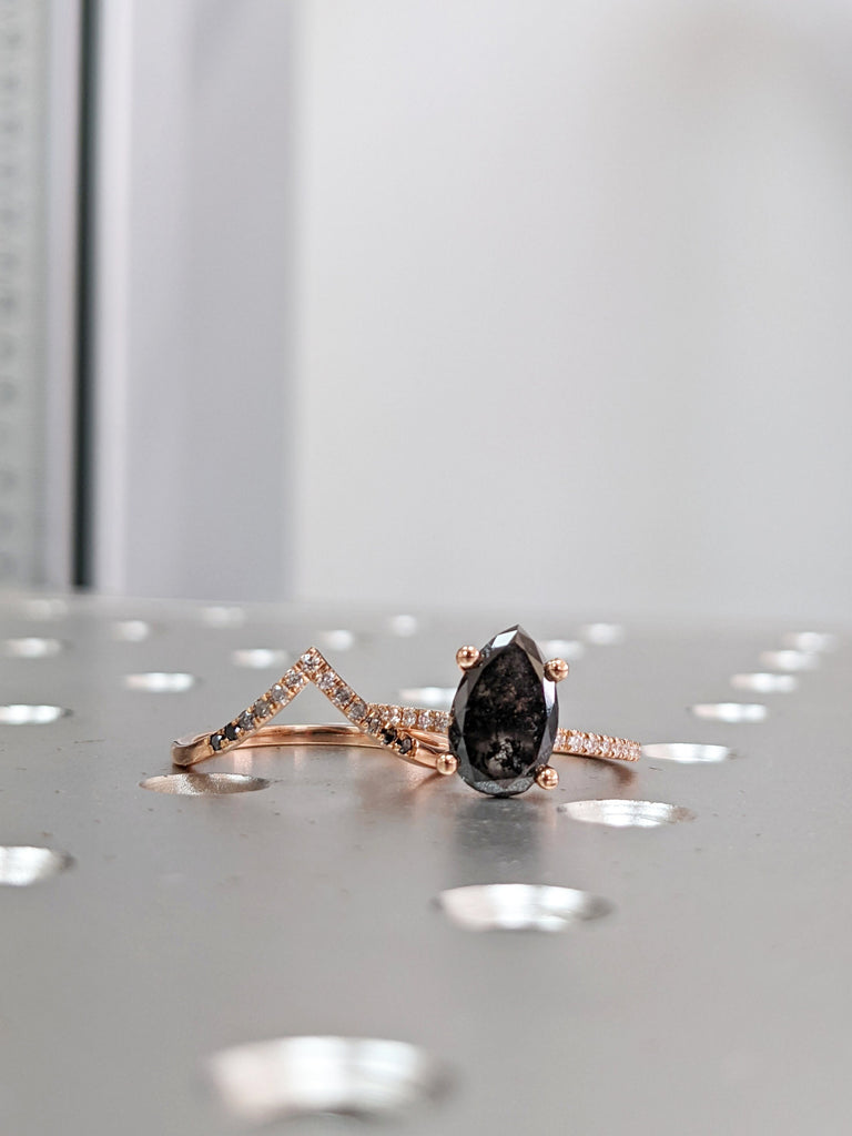 Salt and Pepper Diamond Engagement Ring, Art deco Pear shaped Rose gold wedding ring set, Antique Salt And Pepper Bridal set
