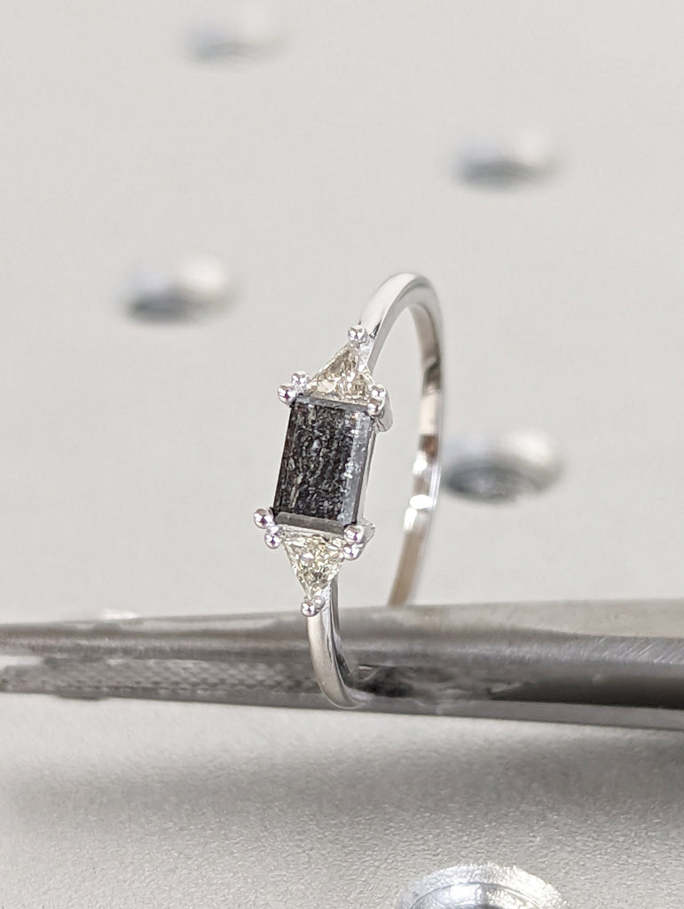 Salt And Pepper Diamond Emerald Triangle Ring, Salt And Pepper Diamond Vintage Engagement Ring, Vintage Baguette Ring, Raw Diamond Ring