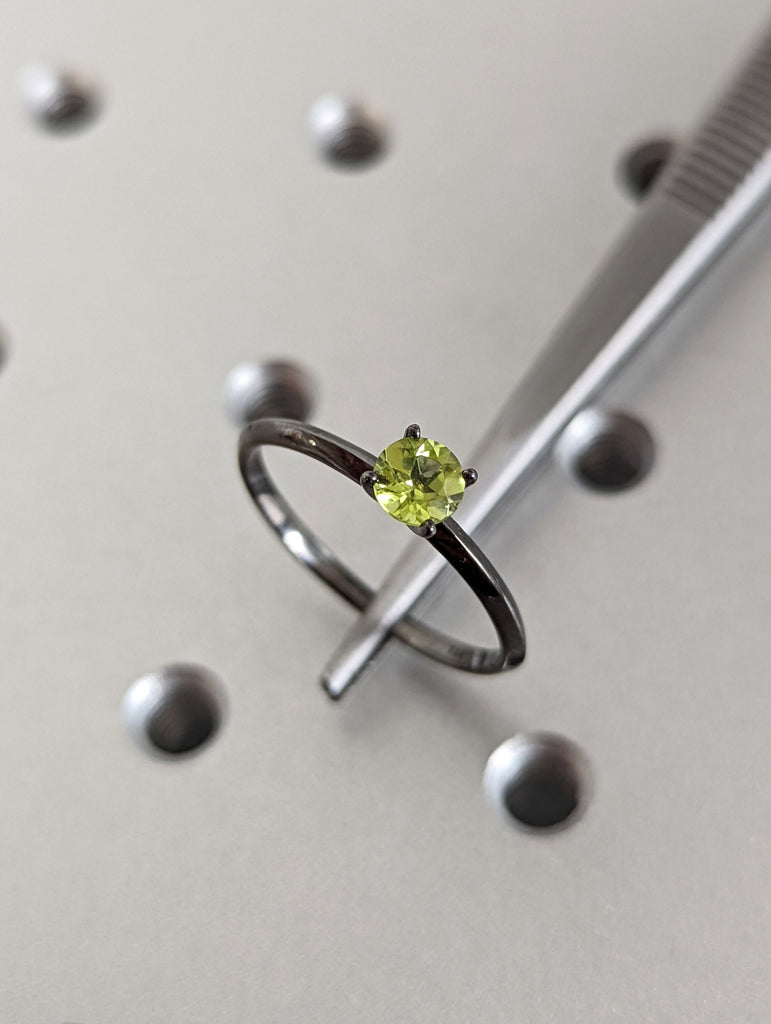 14k Solid Gold Peridot Ring, Round Peridot, Prong Setting, August Birthstone, Birthstone Jewelry, Green Peridot Gemstone