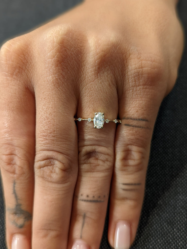 0.5 CT Oval Engagement Ring, Dainty Moissanite Engagement Ring
