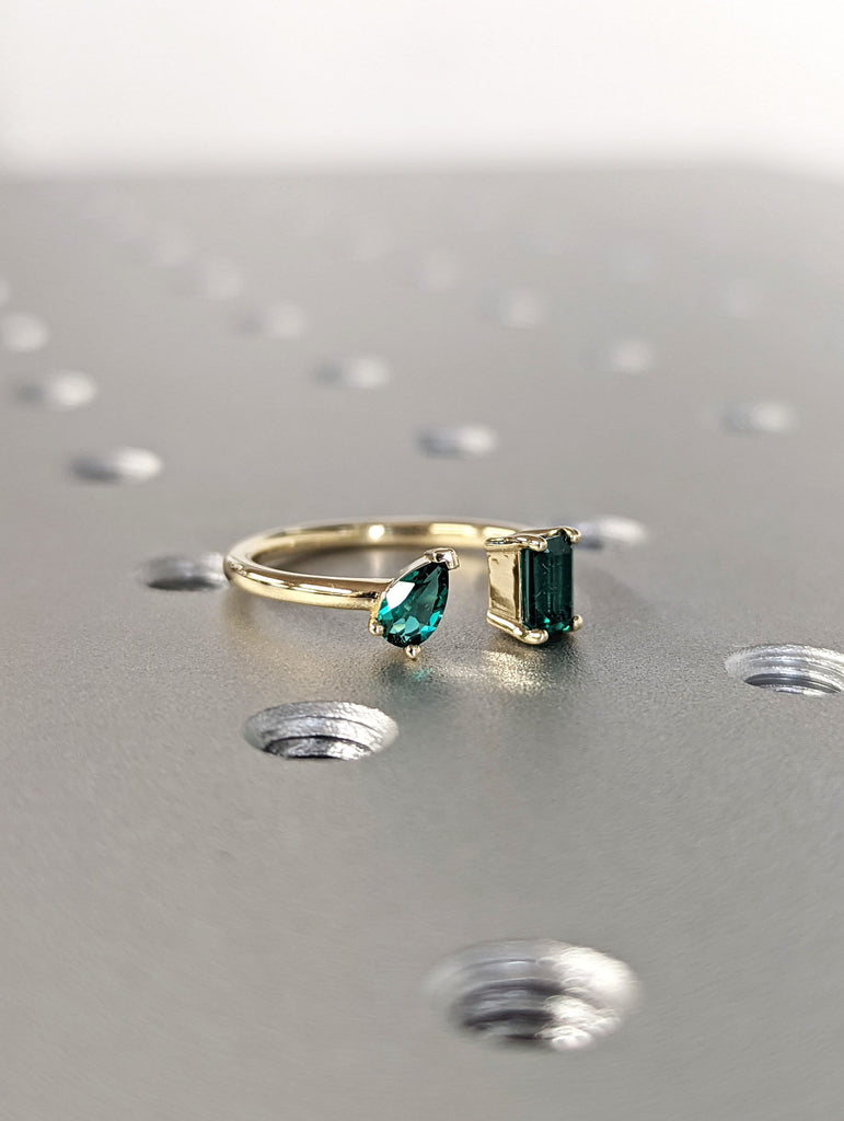 Emerald and Pear Cut Ring / Emerald Cuff Ring / 14k Gold Emerald Ring / Pear Shape Ring / Open Design Ring