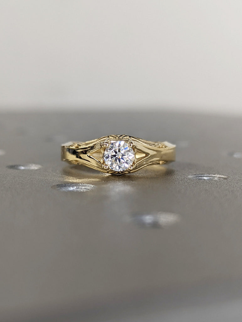 Vintage style celtic band, Unique celtic wedding band, Gold wedding ring, Unusual wedding band, Celtic ring, 0.5 Carat Round Moissanite