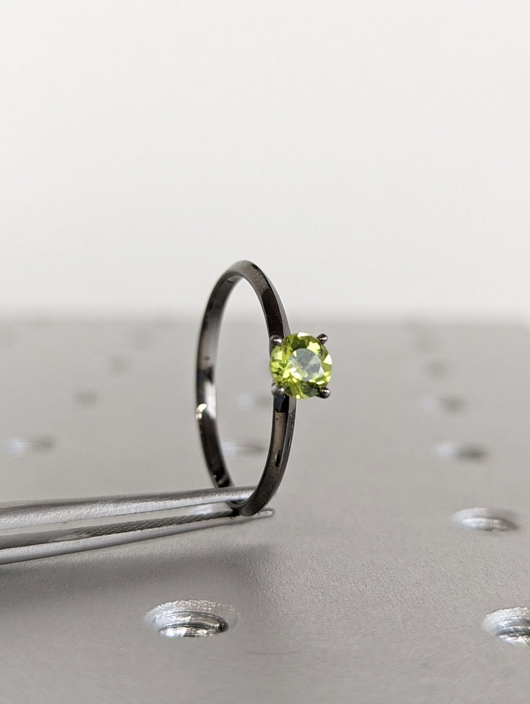 14k Solid Gold Peridot Ring, Round Peridot, Prong Setting, August Birthstone, Birthstone Jewelry, Green Peridot Gemstone