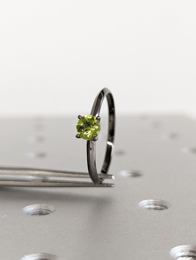 14k Solid Gold Peridot Ring, Round Peridot, Prong Setting, August Birthstone, Birthstone Jewelry, Green Peridot Gemstone