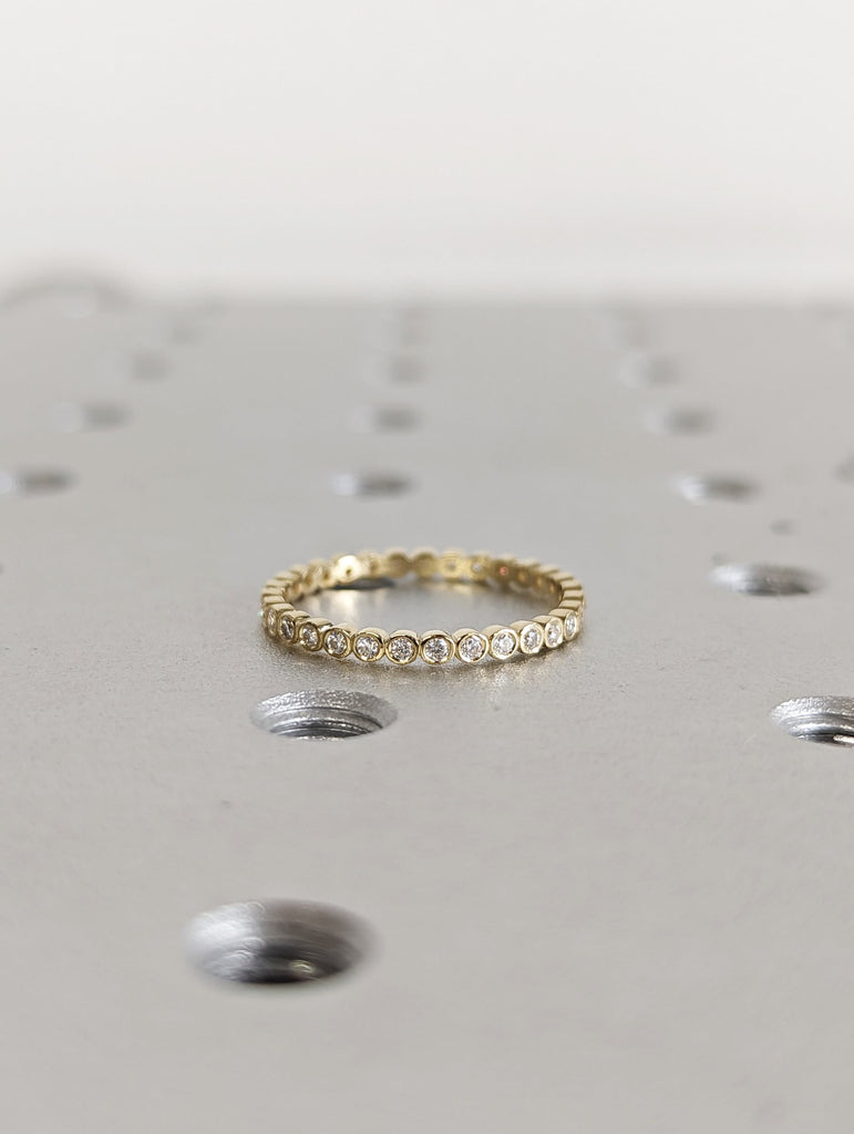 Diamond Bezel Eternity Band, 14k Gold, Dainty Wedding Ring, Stacking Ring, Diamond Eternity Ring, Full Eternity Bezel Round Diamonds