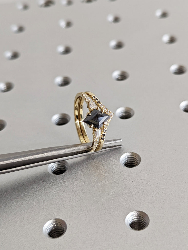 Raw Diamond Kite Baguette Diamond, Salt and Pepper, Unique Engagement Ring, Rose Cut Geometric Diamond Ring, 14k Gold, Custom Handmade