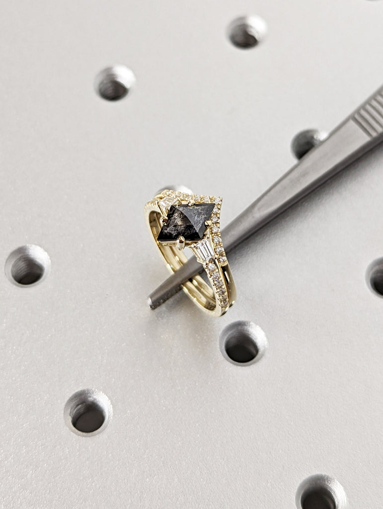 Raw Diamond Kite Baguette Diamond, Salt and Pepper, Unique Engagement Ring, Rose Cut Geometric Diamond Ring, 14k Gold, Custom Handmade