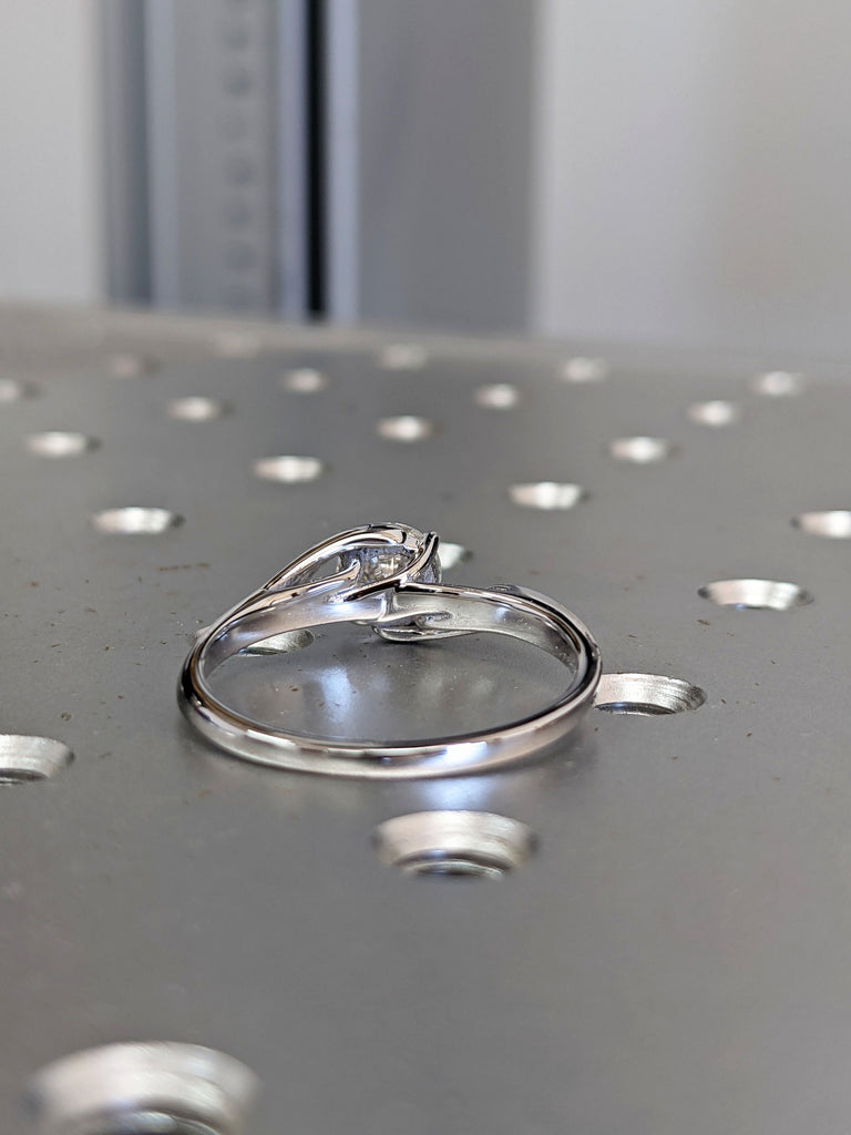 Unique White Gold Split Band Twist Ring, Twisted Band, Prongs Basket Setting, Round Moissanite Ring Moissanite Engagement Ring Nara