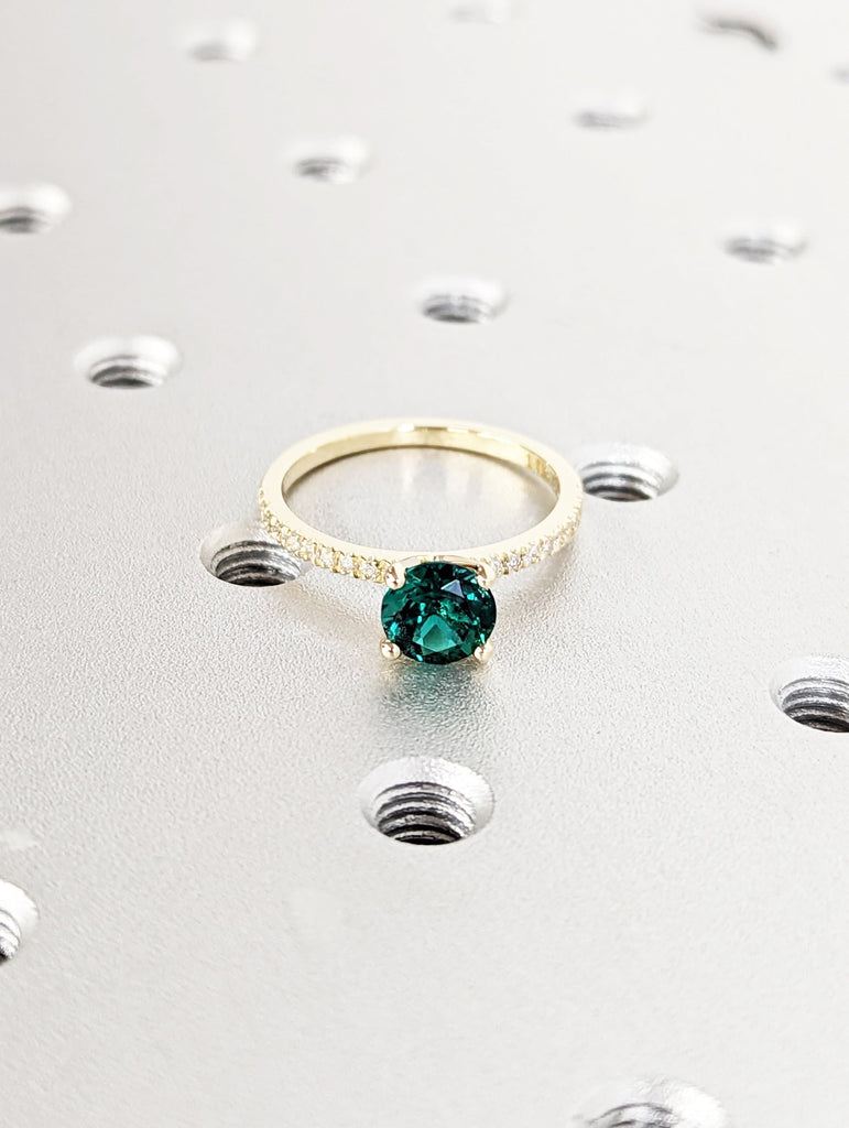 Brilliant 6.5mm Lab Created Emerald Center Engagement Ring, Minimalist Style Anniversary Ring, Promise Ring For Female,14K Yellow Gold Ring