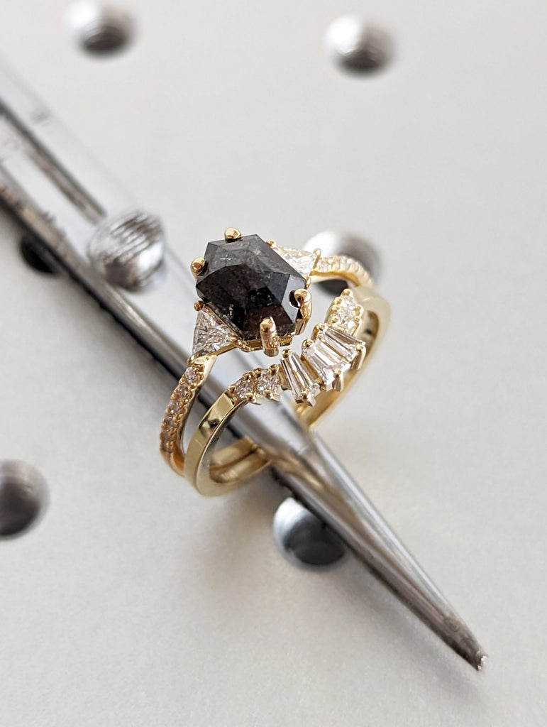 Galaxy Raw Diamond Hexagon Triangle Diamond, Salt and Pepper, Unique Bridal Engagement Set, Rose Cut Geometric Diamond Ring, 18k yellow gold