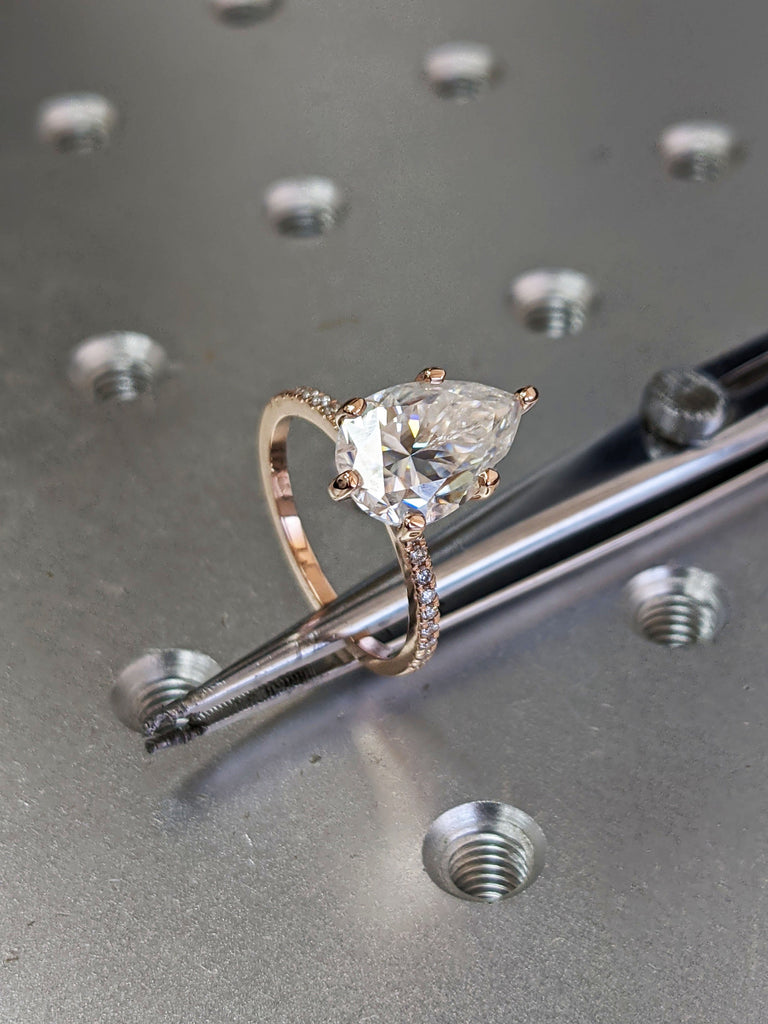 14K Solid Gold Engagement Ring /3CT Pear Moissanite Diamond Wedding Ring/Moissanite Engagement Ring/Stack Ring/Promise ring/Rose gold