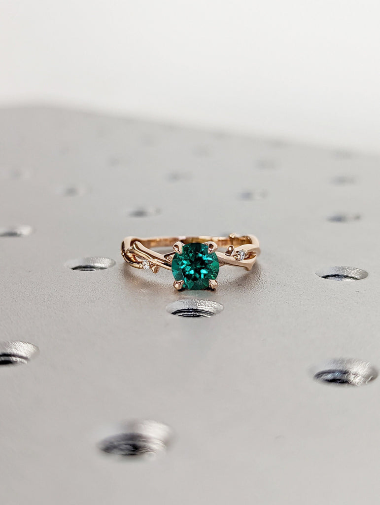 Twig Round shaped emerald ring gold vintage nature inspired unique emerald engagement ring antique leaf ring bridal wedding ring for women