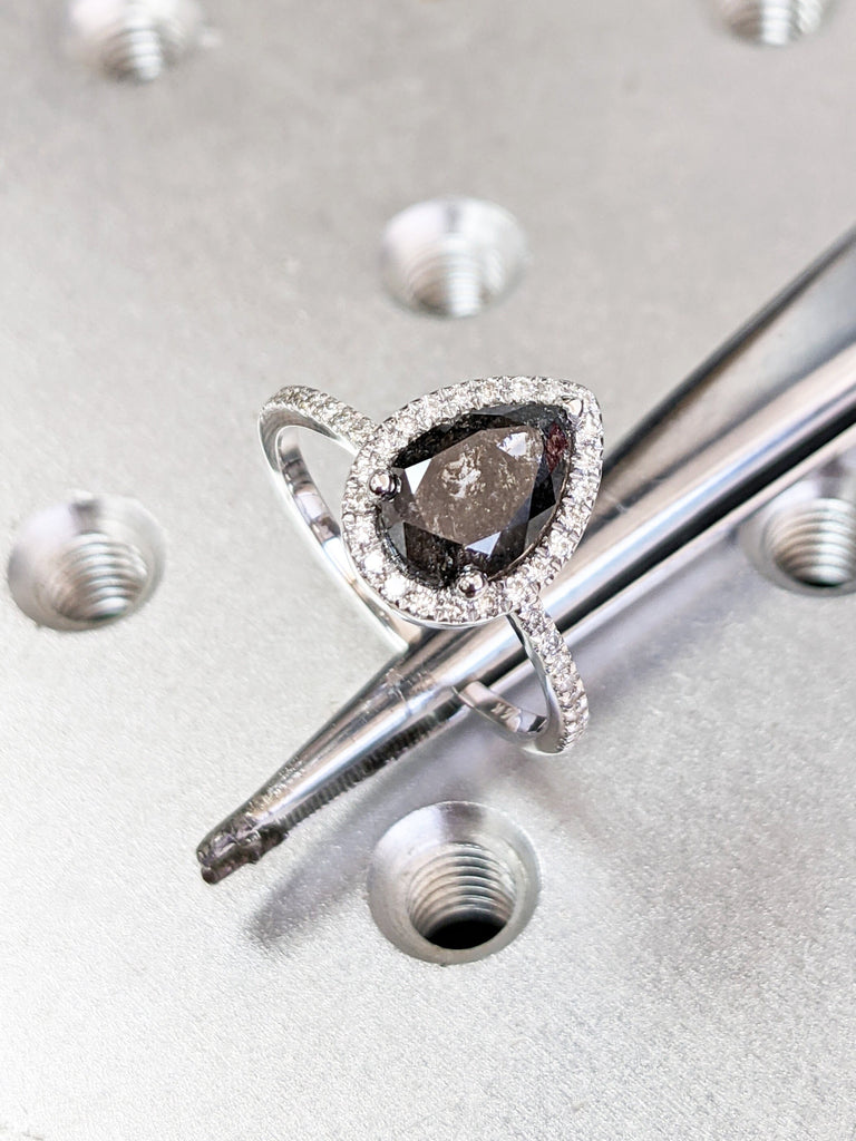 Pear Halo 14K White Gold Salt and Pepper Diamond engagement ring set Wedding Band For Women vintage Pear cut Halo diamond Anniversary ring
