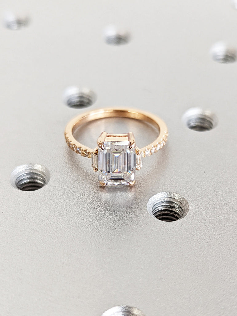 Emerald Cut Moissanite Engagement Ring/14K Gold Ring/Art Deco Vintage Ring/Unique Moissanite Promise Ring/Three Stone Ring/Wedding Ring