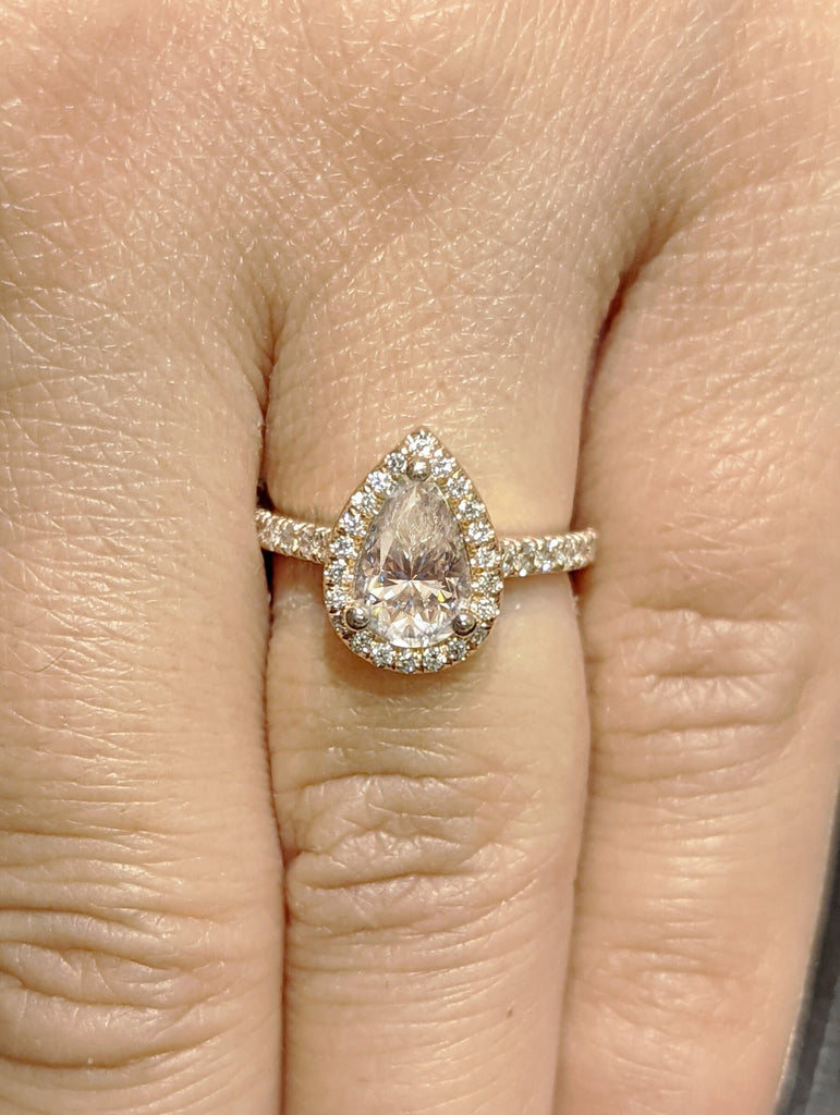 1.5 CT Pear Cut Moissanite Engagement Ring Pear Moissanite Ring Diamond Halo Ring 14K Rose Gold Scalloped Pave Accents Ring Christmas Gift