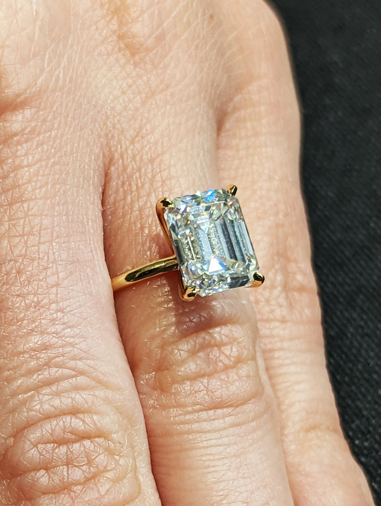 3 Carat Emerald Cut Solitaire Engagement Ring, Emerald Cut Engagement Ring, Emerald Cut Ring, 3Ct Solid 18k Gold Moissanite Claw Prongs Ring