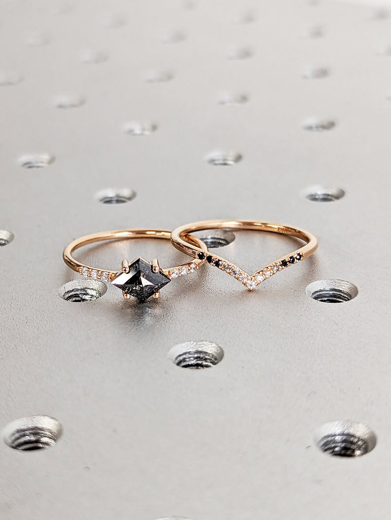 Alternative Diamond Engagement Ring Salt And Pepper Diamond, Kite Diamond Ring, Unique Salt Pepper Diamond Ring, Bridal Set, 18K Rose Gold