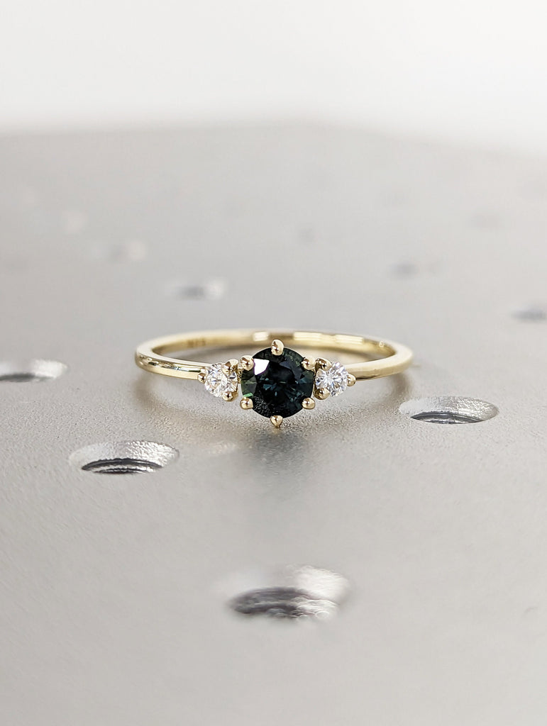 Peacock Sapphire Promise Ring Gold, Round Cut Engagement Dainty Sapphire Ring, Art Deco Ring,Green Gemstone Statement Ring,Anniversary Gift