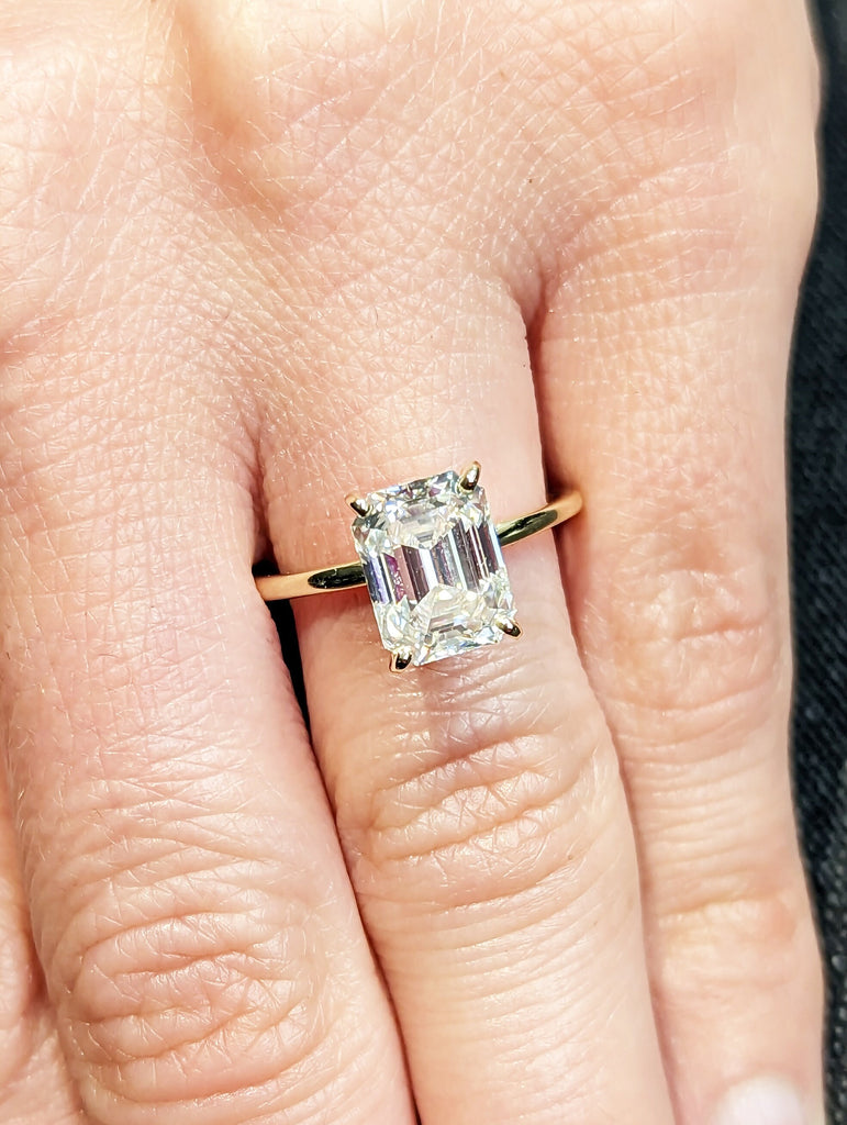 2.5 Carat Emerald Cut Solitaire Engagement Ring, Emerald Cut Engagement Ring, Emerald Cut Ring, 2.5 Ct Solid 14k Moissanite Engagement Ring