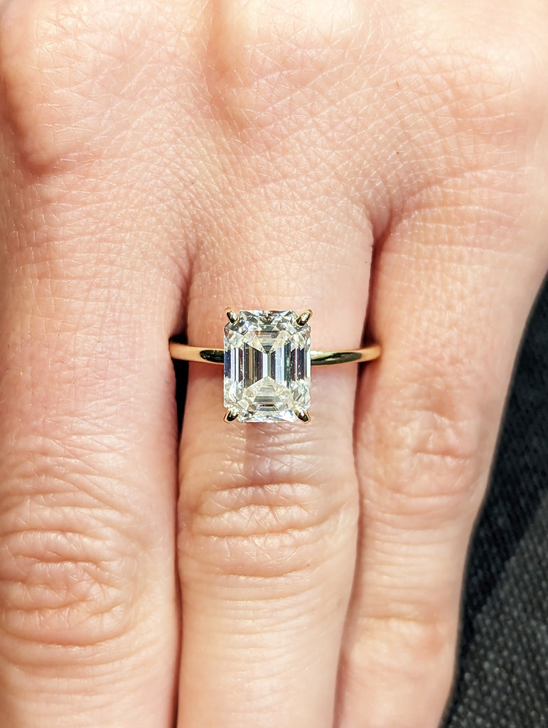 2.5 Carat Emerald Cut Solitaire Engagement Ring, Emerald Cut Engagement Ring, Emerald Cut Ring, 2.5 Ct Solid 14k Moissanite Engagement Ring