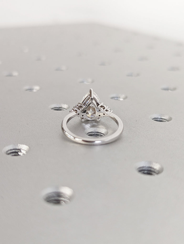 Pear cut Moissanite engagement ring vintage white gold Round moissanite ring Cluster ring unique ring engagement ring Anniversary ring