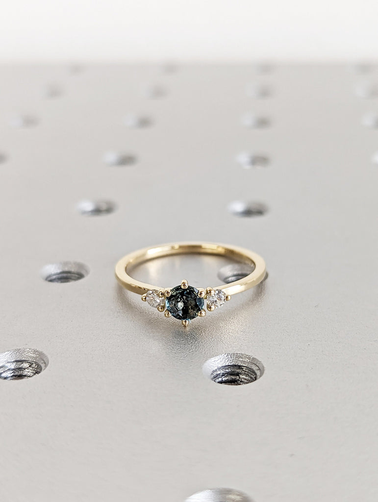 Peacock Sapphire Promise Ring Gold, Round Cut Engagement Dainty Sapphire Ring, Art Deco Ring,Green Gemstone Statement Ring,Anniversary Gift