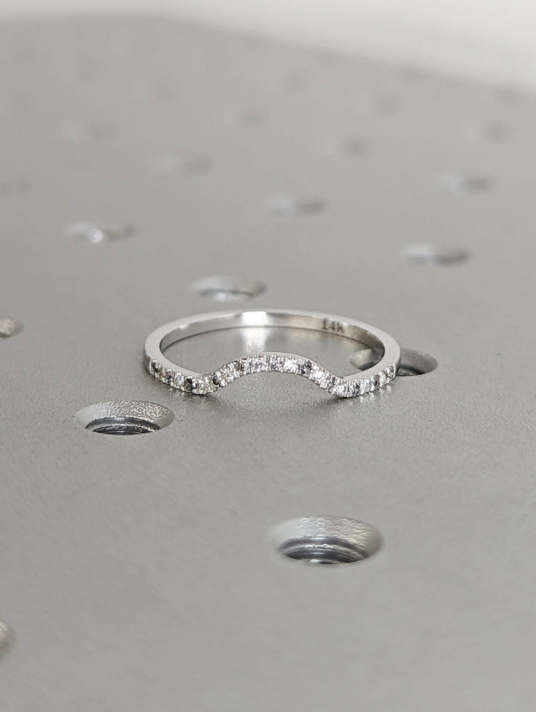 Ombre Diamond Eternity Ring / 14k Gold Half Eternity Diamond Ring / Half Around Diamond Wedding Band / Stackable Ring / Curved Ring Guard