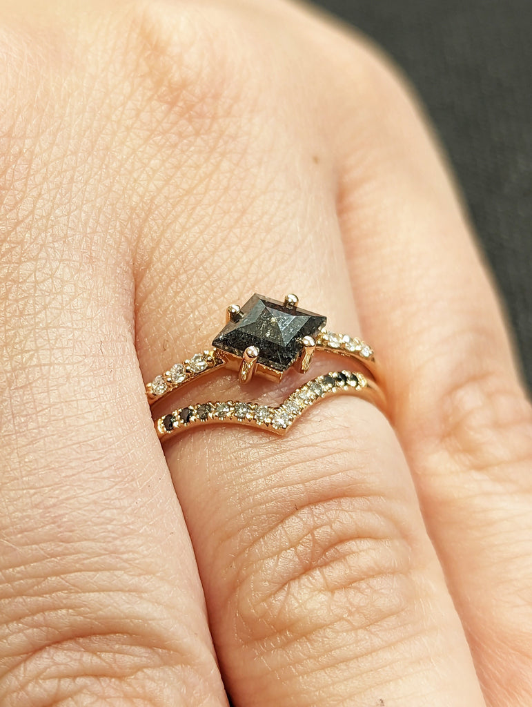 Alternative Diamond Engagement Ring Salt And Pepper Diamond, Kite Diamond Ring, Unique Salt Pepper Diamond Ring, Bridal Set, 18K Rose Gold