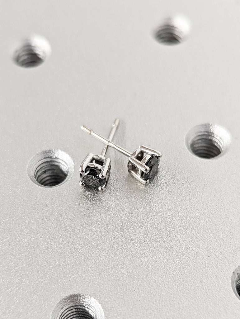 Salt and Pepper Diamond Stud Earrings, Salt and Pepper Diamond Earrings, 14k Gold Stud Earrings, Unique Minimal Natural Diamond Studs