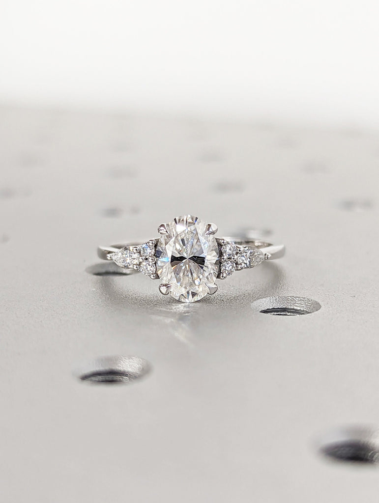 Oval cut Moissanite Engagement Ring set, Stacking ring, 14K/18K Gold, vintage Unique pear diamond Cluster ring women, wedding Bridal ring