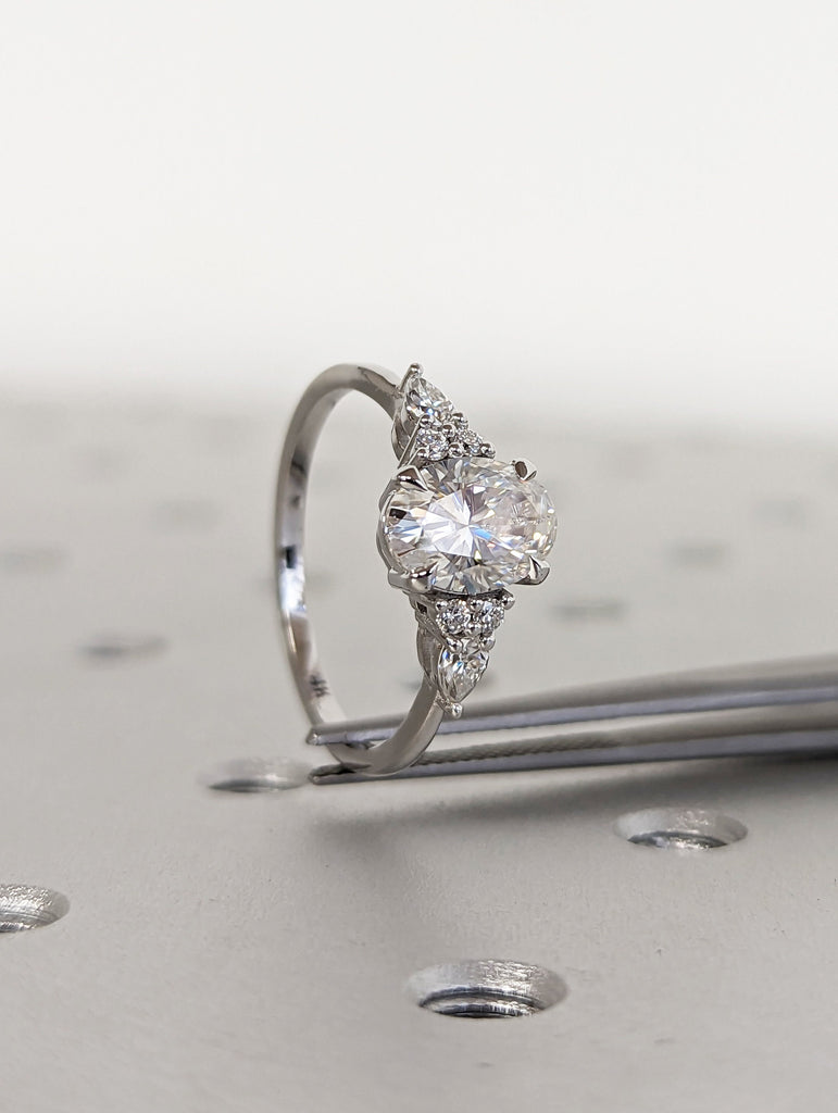 Oval cut Moissanite Engagement Ring set, Stacking ring, 14K/18K Gold, vintage Unique pear diamond Cluster ring women, wedding Bridal ring