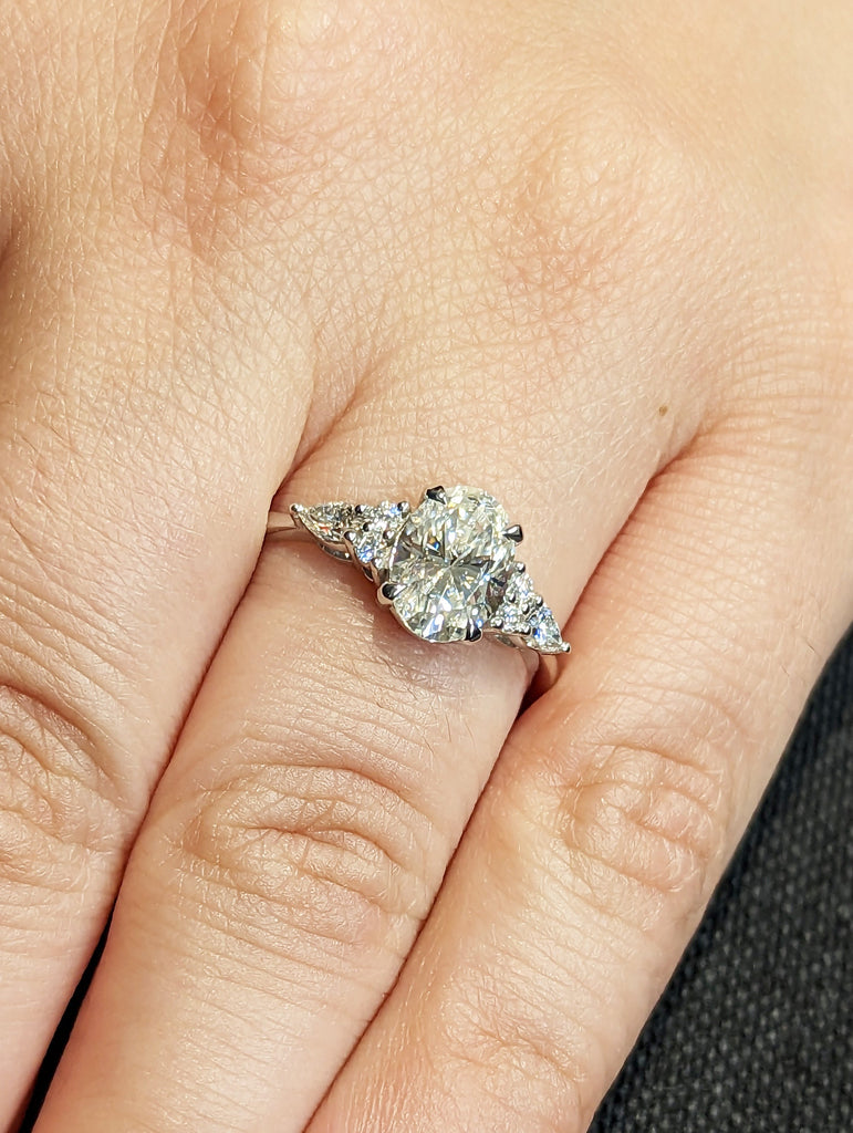 Oval cut Moissanite Engagement Ring set, Stacking ring, 14K/18K Gold, vintage Unique pear diamond Cluster ring women, wedding Bridal ring