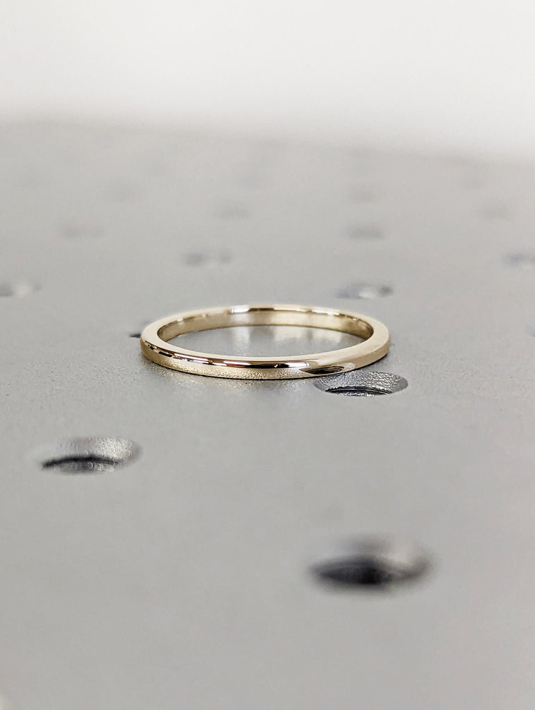 Gold Ring / 14K Solid Gold Round Wedding Band / 1.7 MM Yellow Gold Ring / Dainty Stacking Ring / Simple Delicate Ring / Thin wedding band