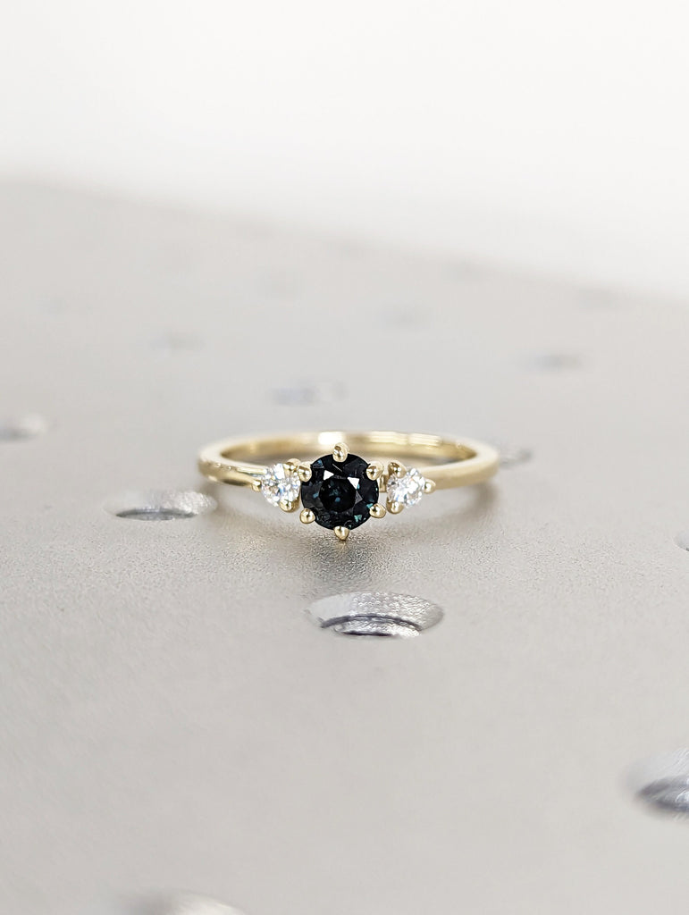 Peacock Sapphire Promise Ring Gold, Round Cut Engagement Dainty Sapphire Ring, Art Deco Ring,Green Gemstone Statement Ring,Anniversary Gift