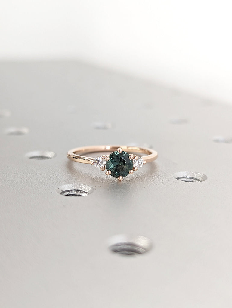 Peacock Sapphire Promise Ring Gold, Round Cut Engagement Dainty Sapphire Ring, Art Deco Ring,Green Gemstone Statement Ring,Anniversary Gift