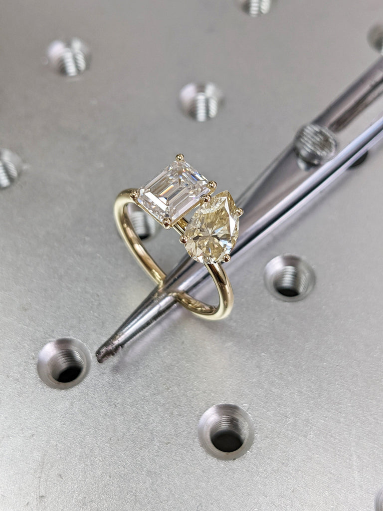 Colorless & Champagne Moissanite Toi Et Moi Ring / Emerald And Fancy Colored Pear Moissanite Ring / 14K Gold Engagement Ring / Gift For Her