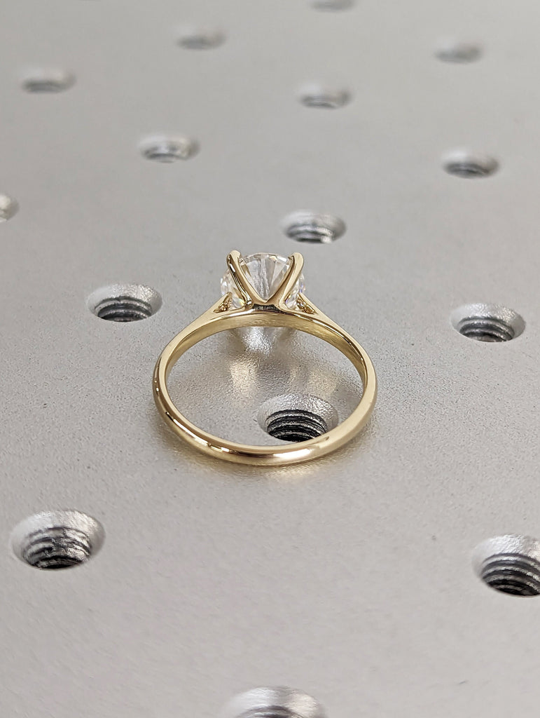 4-Prong Round Engagement Ring in 14k Solid Gold / 2 CT Moissanite Engagement Rings / Solitaire Moissanite Ring / Gold Promise Ring / Simple