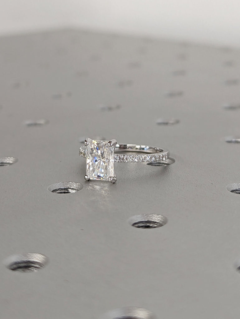 18K Solid Gold Engagement Ring /1.5CT Radiant Moissanite Diamond Wedding Ring/Moissanite Engagement Ring/Stack Ring/Promise ring/White gold
