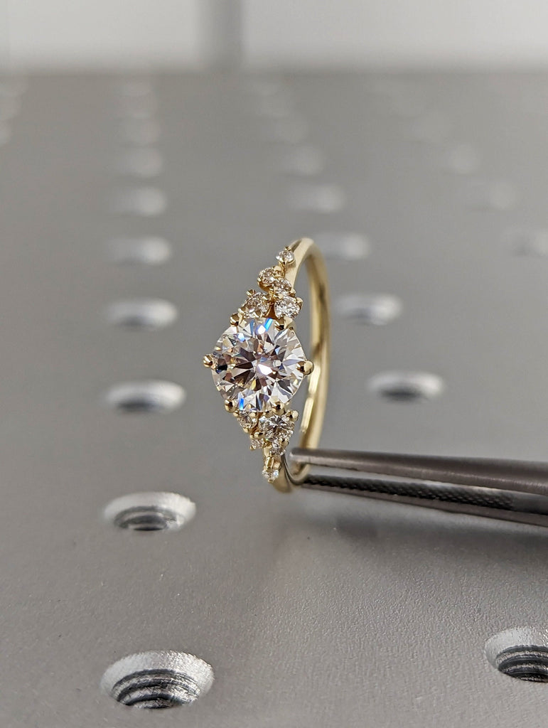 Upgrade for Sidney -7.5US 14k yellow gold -1 ct round moissanite - side moissanites - for order 3229344294