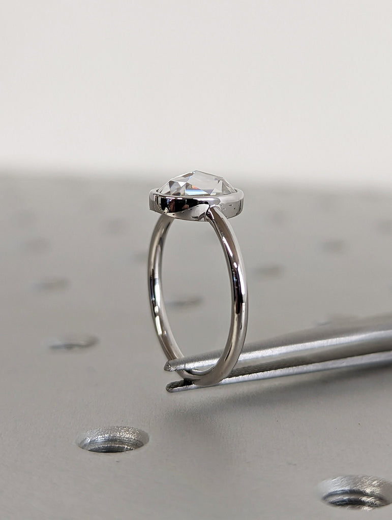 Antique 1.5 CT Rose Cut Moissanite Engagement Ring, Bezel Set Solitaire Ring, Vintage Style Wedding Ring, Rose Cut Solitaire Ring Minimalist
