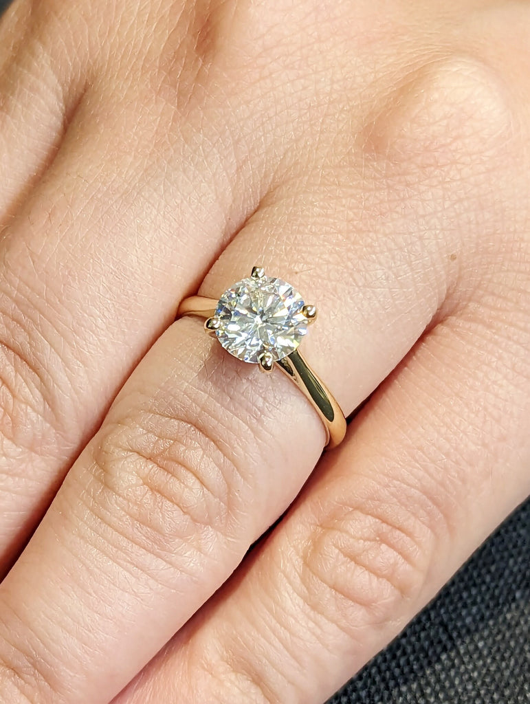 4-Prong Round Engagement Ring in 14k Solid Gold / 2 CT Moissanite Engagement Rings / Solitaire Moissanite Ring / Gold Promise Ring / Simple