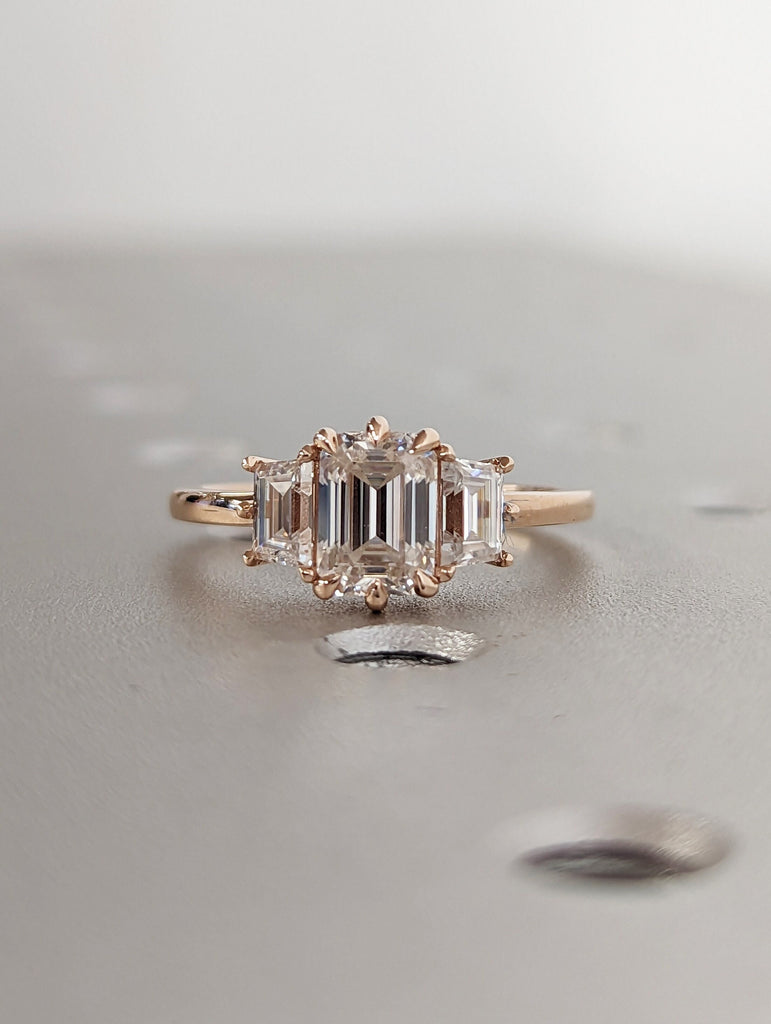 1CT Emerald Three Stone Moissanite Ring, 14K Rose Gold Engagement Ring 3 Stone Side Trapazoid Ring Anniversary Gift Ring For Her Unique Ring