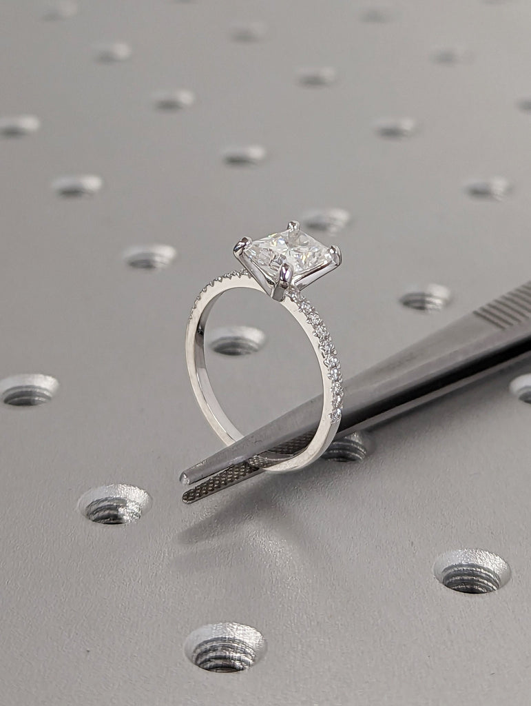 18K Solid Gold Engagement Ring /1.5CT Radiant Moissanite Diamond Wedding Ring/Moissanite Engagement Ring/Stack Ring/Promise ring/White gold