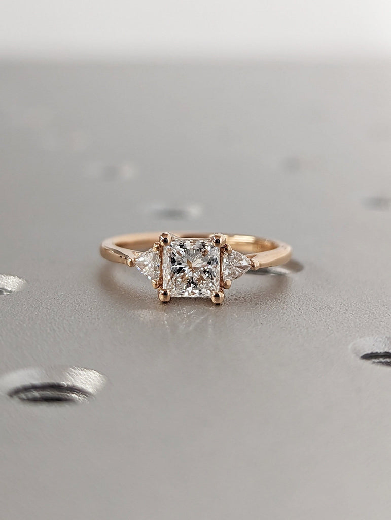 Princess Cut Engagement Ring in 18k Solid Gold / 0.50 CT Moissanite Engagement Ring / Princess Triangle Moissanite Ring / Gold Promise Ring
