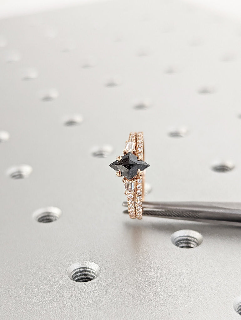 1Ct Kite Rhombus Cut Wedding Set in Rose Gold , Salt and Pepper Bridal Set, Salt and pepper Kite Cut Bridal Set, Vintage Diamond bridal Set