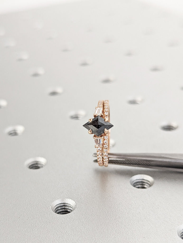 1Ct Kite Rhombus Cut Wedding Set in Rose Gold , Salt and Pepper Bridal Set, Salt and pepper Kite Cut Bridal Set, Vintage Diamond bridal Set