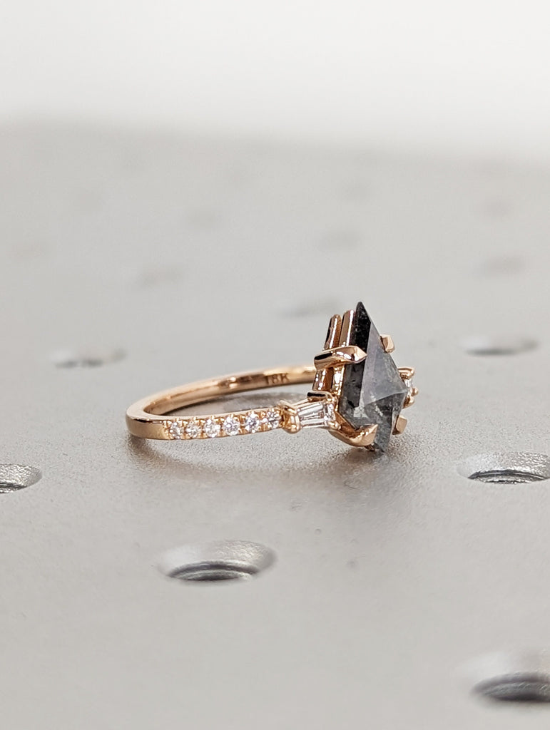 Raw Diamond Kite Baguette Diamond, Salt and Pepper, Unique Engagement Ring, Rose Cut Geometric Diamond Ring, 18k Rose Gold, Custom Handmade