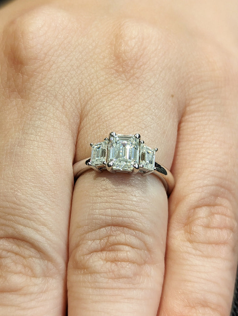 Three Stone Emerald Cut Moissanite Engagement Ring, Side Trapezoid Moissanite, Three Stone Engagement Ring, Emerald Cut and trapezoid Cut